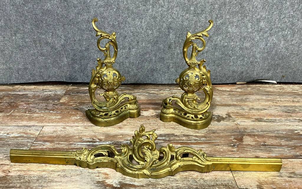 Magnifique pendant de devants de cheminées Louis XV en bronze doré vers 1850 | Puces Privées