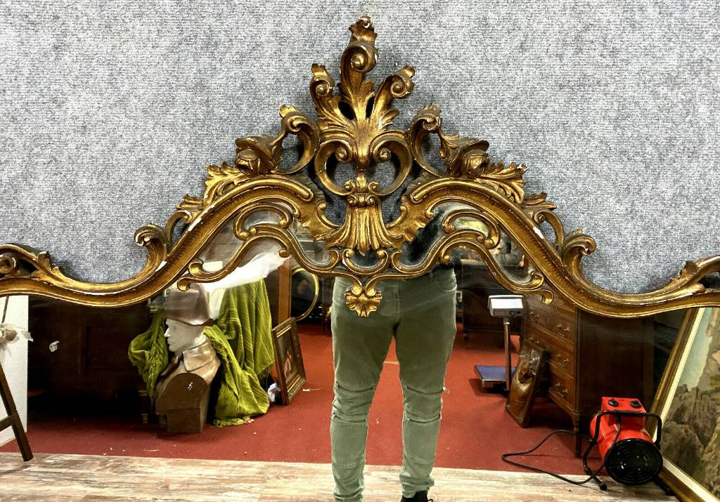 Très grand miroir Louis XV Rocaille en bois a patine dorée vers 1900-1920 | Puces Privées