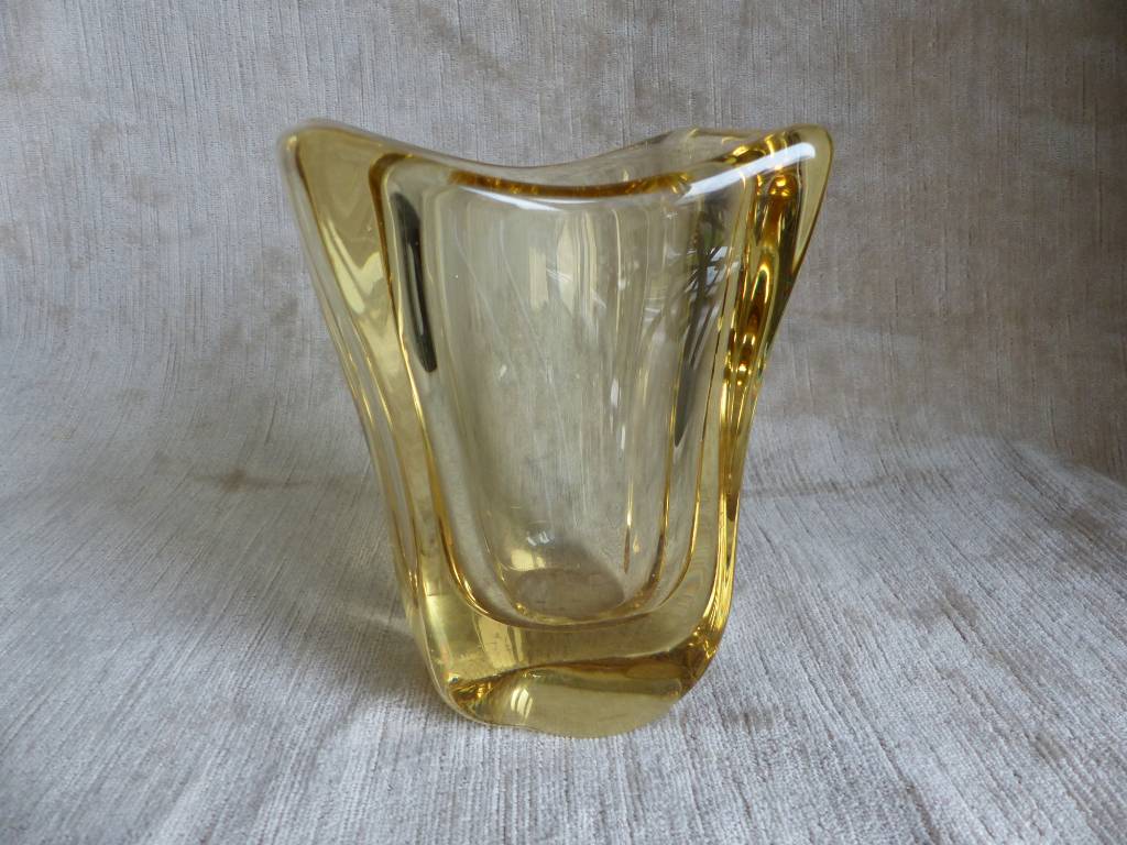 No - 439 -    Vase en cristal signé Daum France | Puces Privées