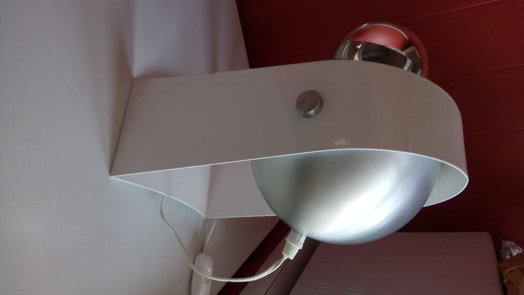 Lampe de table aluminium laqué blanc, années 60 vintage | Puces Privées
