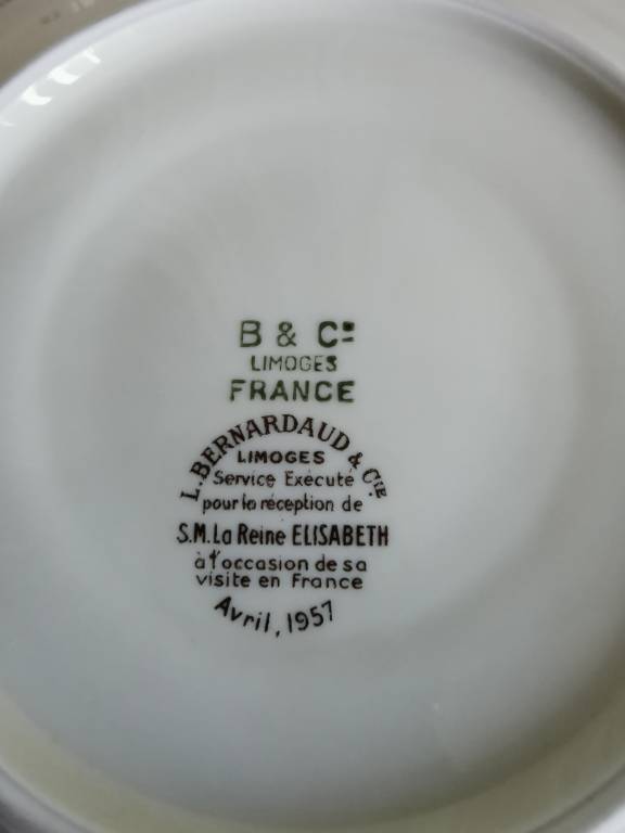 No - 482 - Tasse déjeuner en porcelaine  Bernardaud Limoges France | Puces Privées
