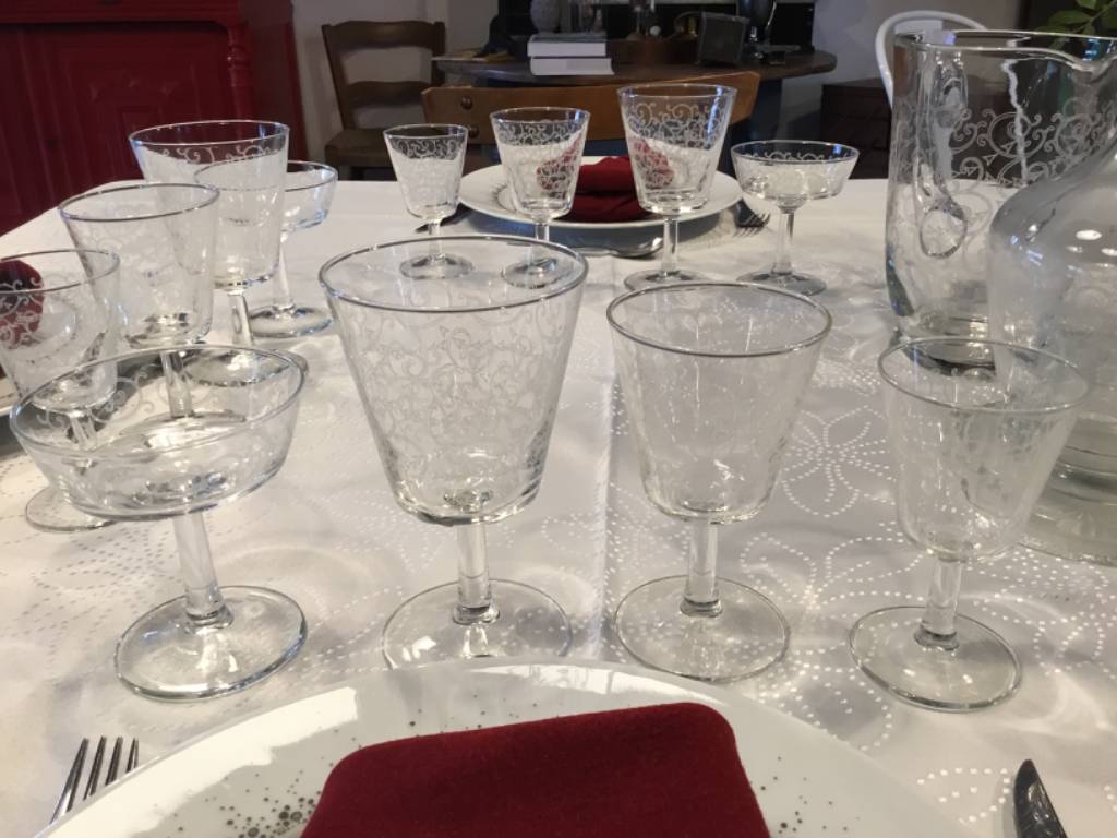 Service à verres en verre , incomplet | Puces Privées