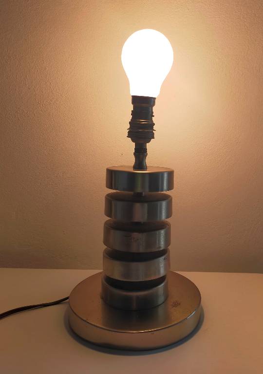 Lampe spirale vintage métal chrome | Puces Privées
