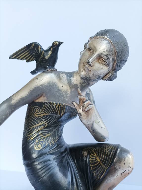 Sculpture Art Déco par Uriano Femme et fillette aux oiseaux | Puces Privées
