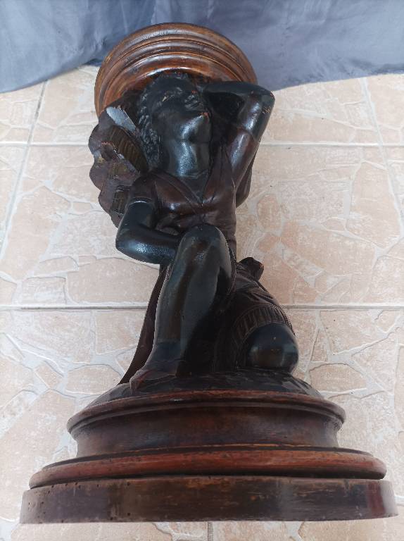 Sellette au Nubien en bois sculpté XIXème | Puces Privées