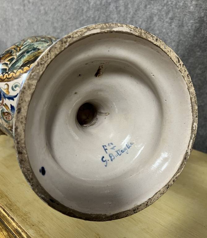 Gaetano Battaglia (1850-1885) : paire de très grands vases en faïence émaillée époque XIXeme (h82cm) | Puces Privées