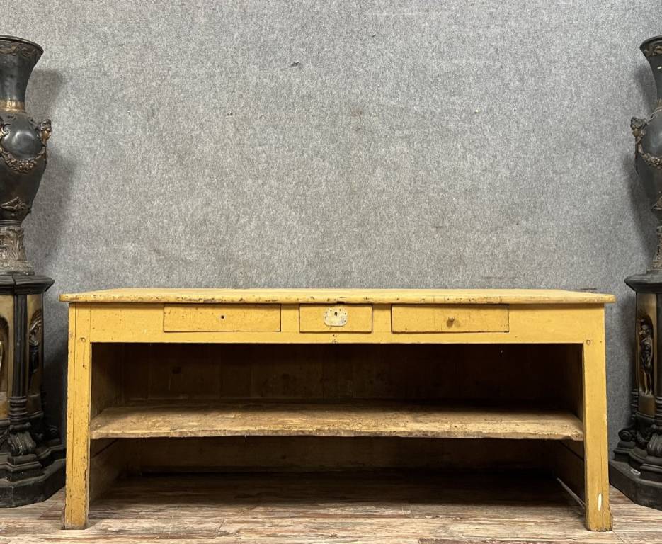 banque ou comptoir de magasin en bois laqué époque XIXeme | Puces Privées