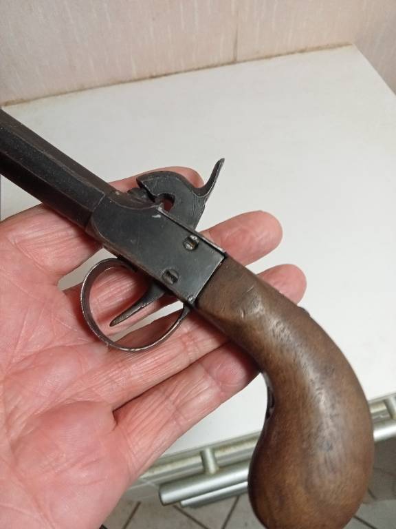 pistolet a coffre  longueur 18 cm | Puces Privées