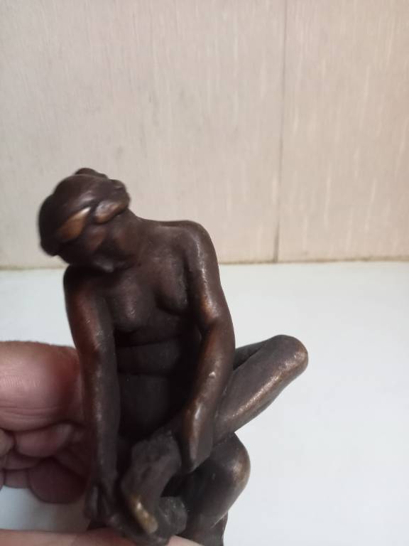 Bronze Dalou Femme Nue S'essuyant Le Pied Reproduction 11 Cm | Puces Privées