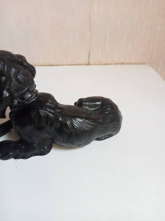 statuette chien ancien en fonte de fer hauteur 9 cm x 16 cm | Puces Privées