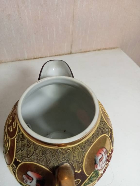 pot a lait en porcelaine de chine XIXème hauteur 15 cm x 14 cm | Puces Privées