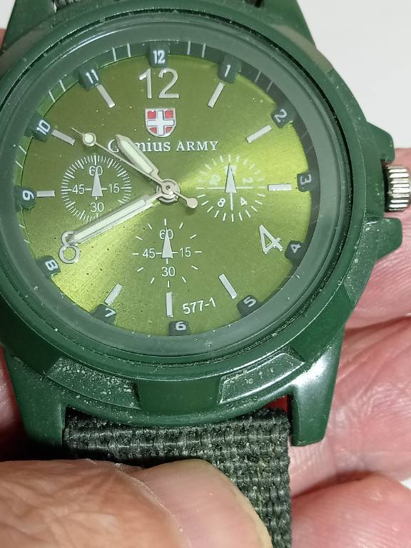 montre militaire Gemius army diamètre 4 cm | Puces Privées