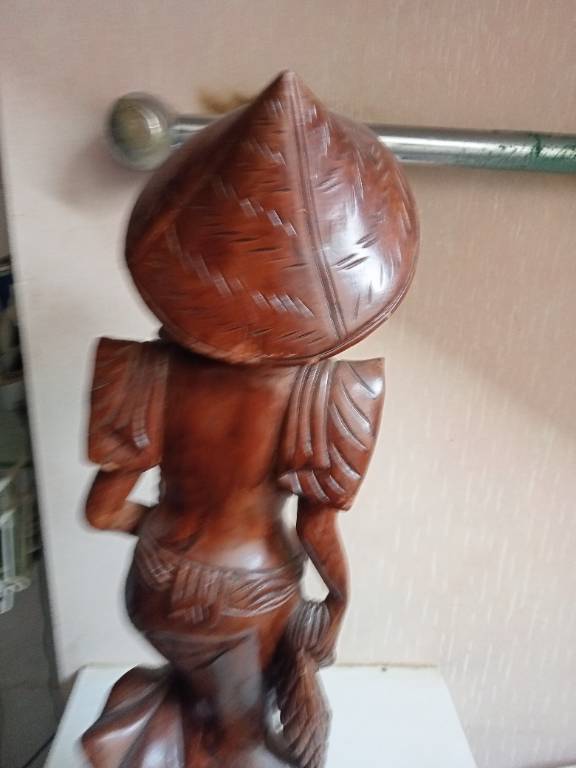 Statuette ancienne asiatique en bois hauteur 48 cm | Puces Privées