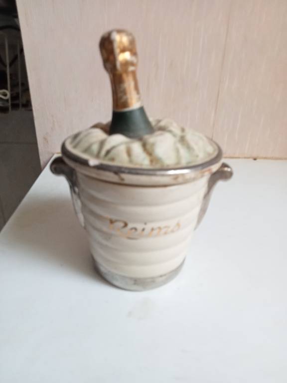 petit pot ancien a glaçon hauteur 15 cm x 11 cm | Puces Privées
