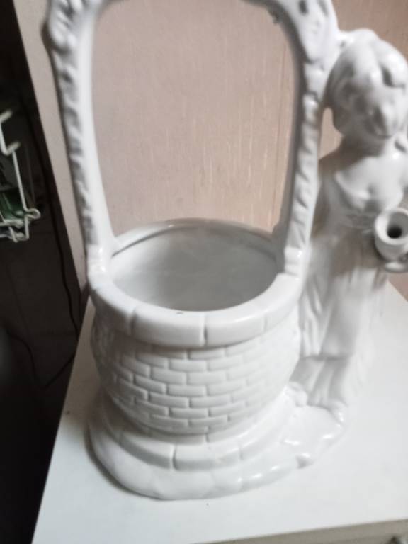 porte vase ancien en céramique hauteur 32 cm x 22 cm | Puces Privées