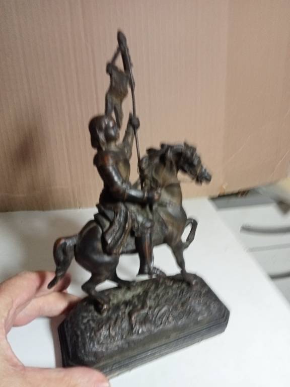 statuette XIXème régule jeanne d'arc a cheval hauteur 24 cm x 14 cm | Puces Privées