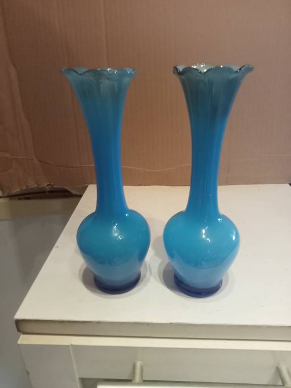 2 vases ancien bleu hauteur 20 cm | Puces Privées