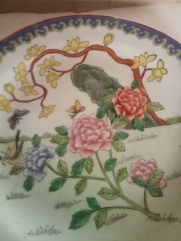 assiette ancien art asiatique  en porcelaine diamètre 26 cm | Puces Privées
