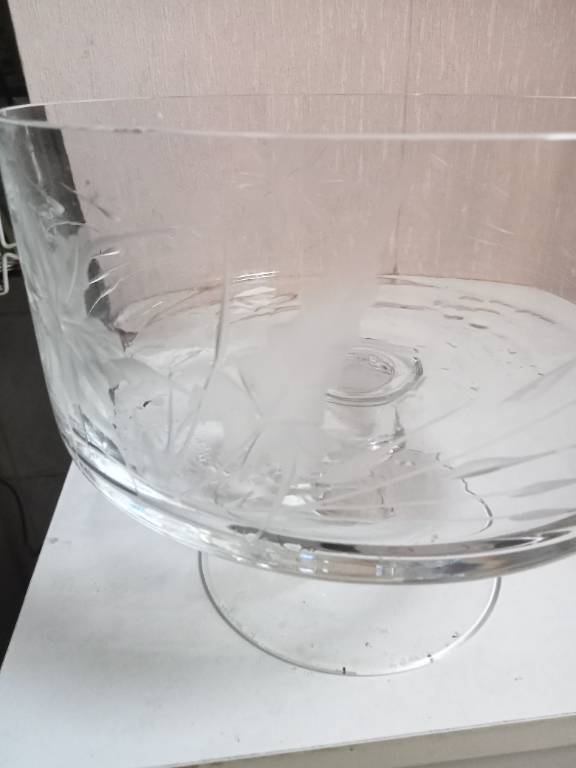 coupe à fruit en cristal hauteur 18 cm diamètre 21,5 cm | Puces Privées