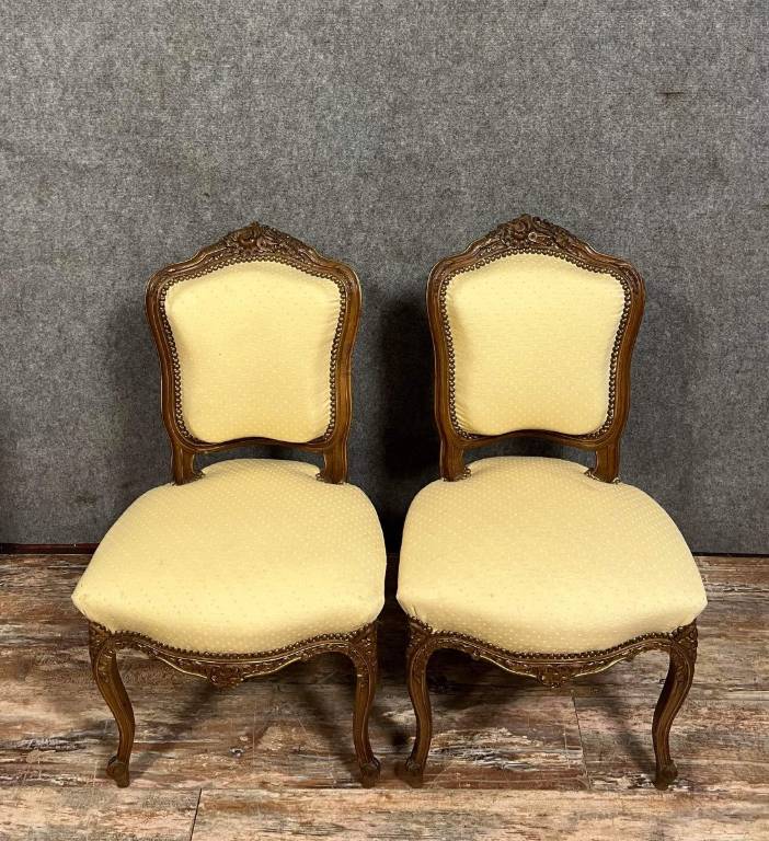 paire de chaises de style Louis XV en noyer massif vers 1850 | Puces Privées