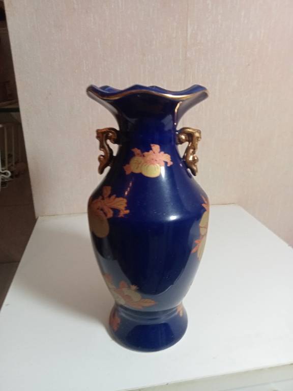 vase ancien  hauteur 20 cm diamètre 10 cm | Puces Privées