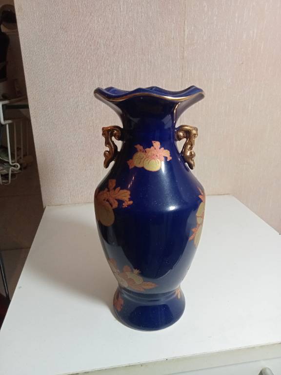 vase ancien  hauteur 20 cm diamètre 10 cm | Puces Privées