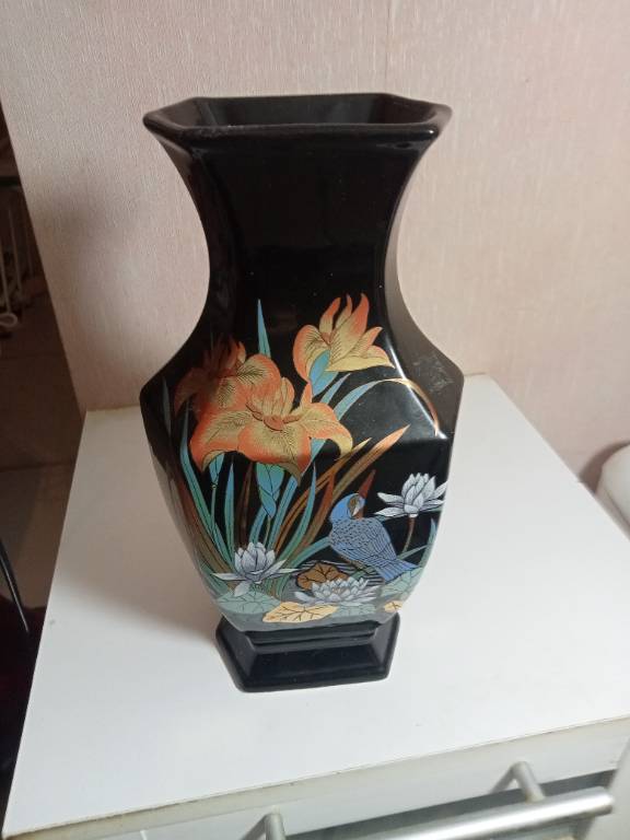 vase ancien hauteur 26 cm x 14 cm | Puces Privées