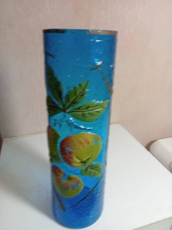 vase ancien décor fruit hauteur 27 cm diamètre 8 cm | Puces Privées