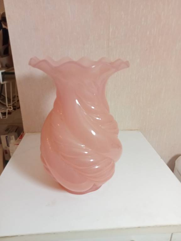 vase ancien couleur saumon hauteur 22 cm diamètre 14 cm | Puces Privées