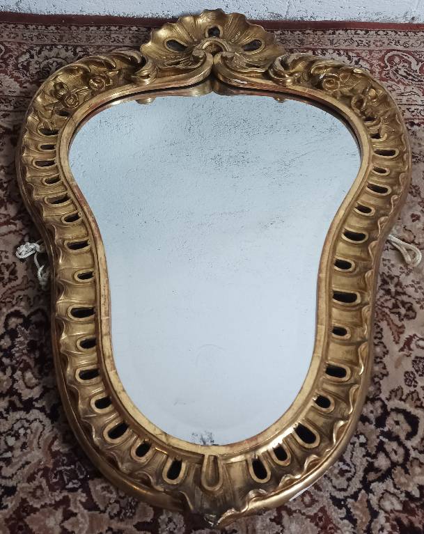 Miroir en bois sculpté doré style Louis XV | Puces Privées