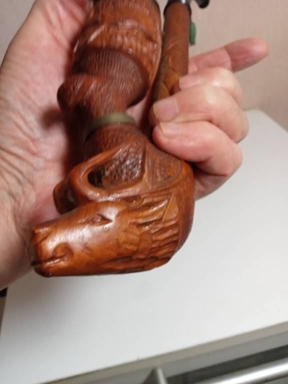 Ancienne pipe en bois sculptée du XIXème hauteur 29 cm | Puces Privées