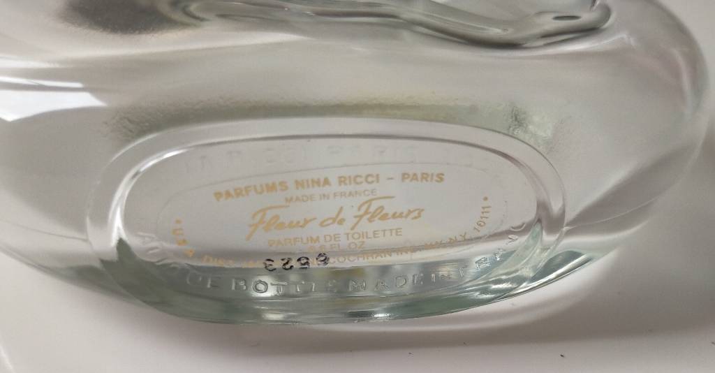 Flacon Lalique cristal Fleur de fleurs Nina Ricci Paris 200 ml | Puces Privées