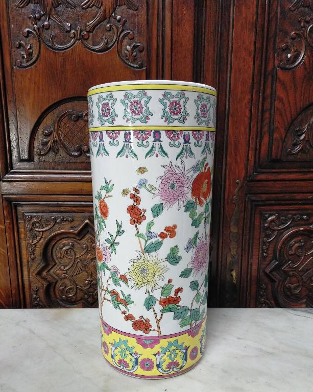 Porte-parapluie en porcelaine à décor floral | Puces Privées