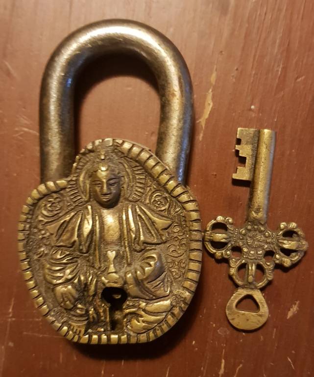 Cadenas antique, bouddhiste | Puces Privées