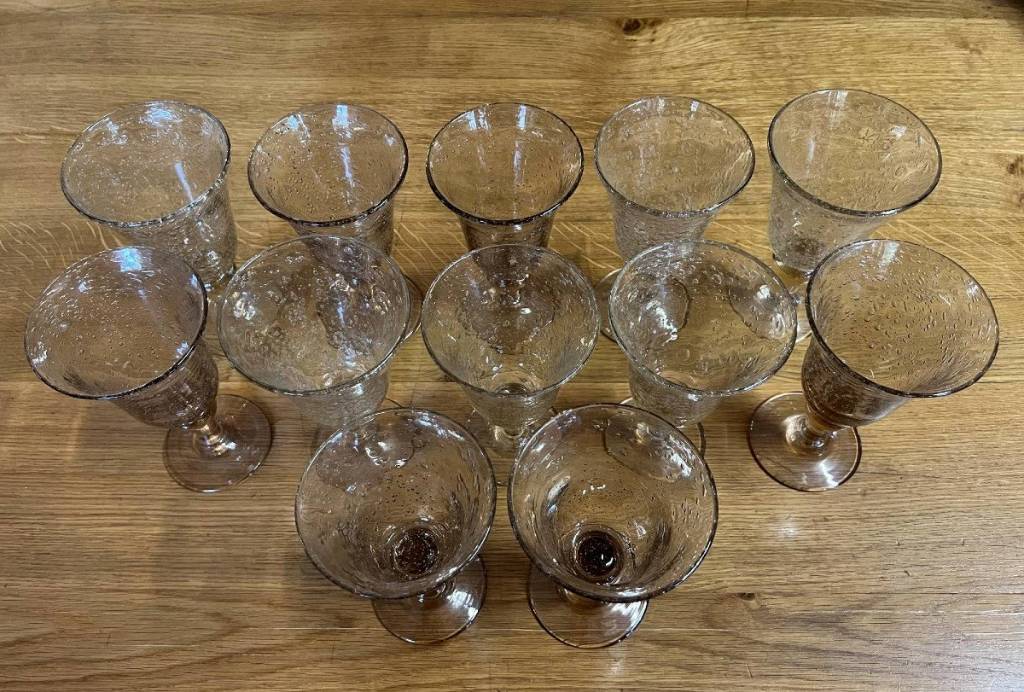 Biot XXeme : série de 12 verres a eau sur pied en verre bullé signés | Puces Privées