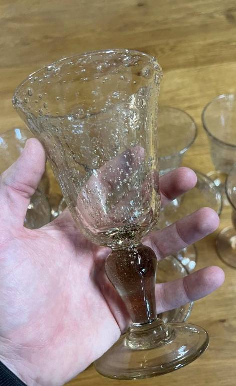 Biot XXeme : série de 12 verres a eau sur pied en verre bullé signés | Puces Privées
