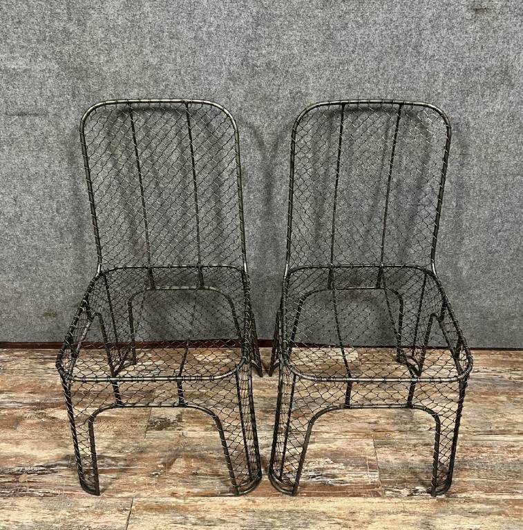 paire de chaises design industriel en fer tressé vers 1980 | Puces Privées
