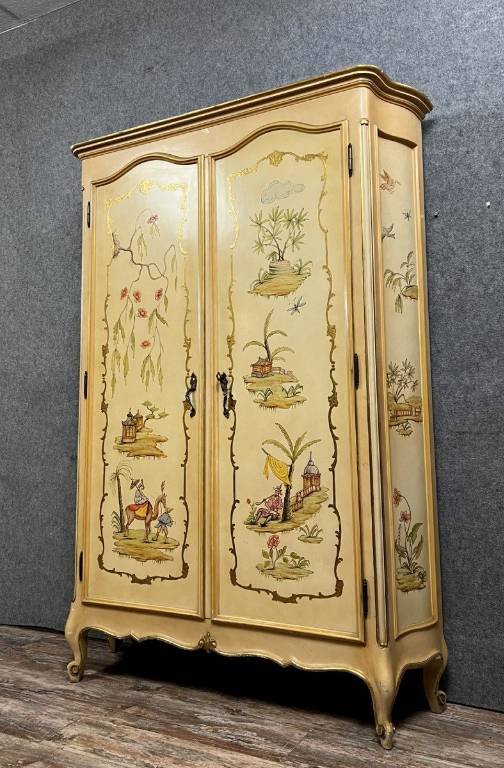 armoire Vénitienne galbée de style Louis XV a décors Chinois vers 1900 | Puces Privées