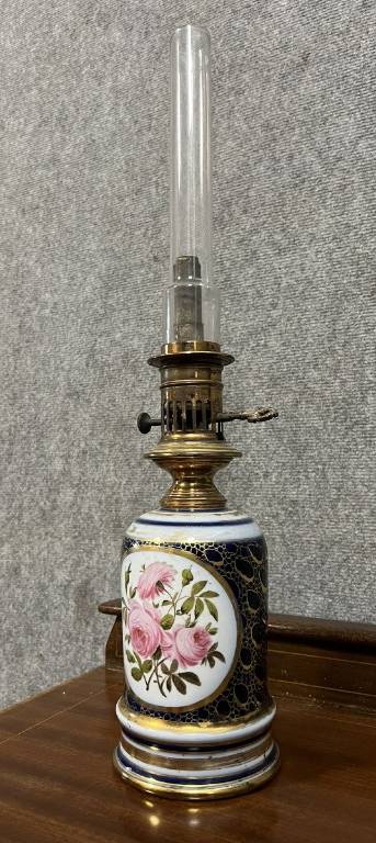 lampe en porcelaine de Bayeux à décor de fleurs époque Napoléon III vers 1880 | Puces Privées