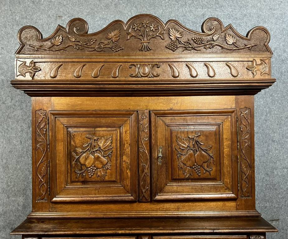 buffet Montbéliard a 4 volets style Renaissance en chêne massif vers 1850 | Puces Privées