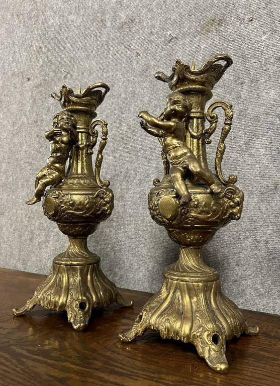 Paire de cassolettes aux putti en bronze doré époque XXeme siècle | Puces Privées