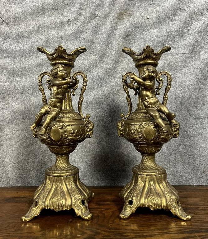 Paire de cassolettes aux putti en bronze doré époque XXeme siècle | Puces Privées