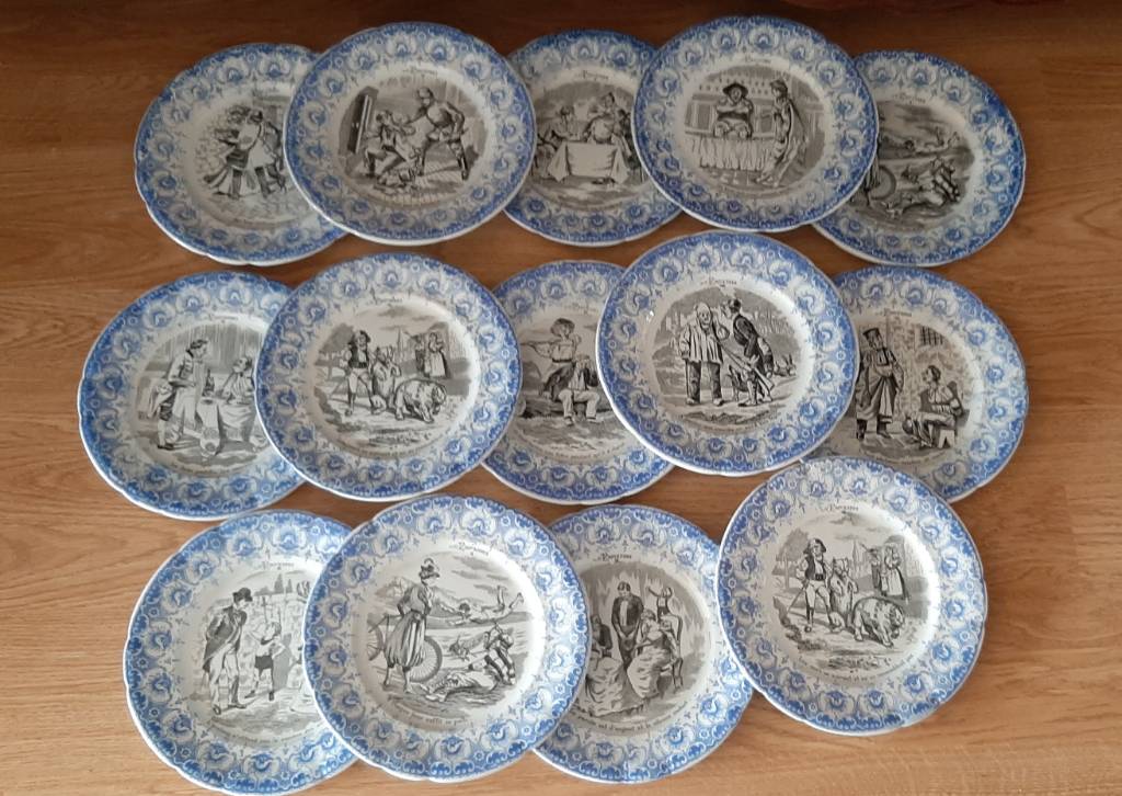 Lot 14 assiettes parlantes | Puces Privées