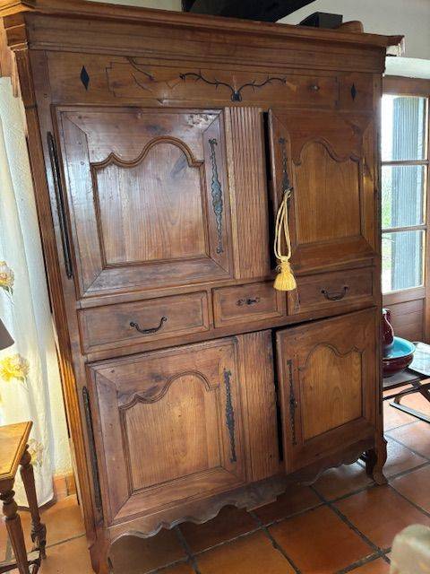 Armoire | Puces Privées