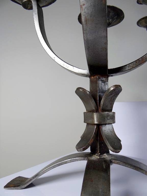 Paire de chandeliers brutalistes massifs en fer forgé 4 feux vintages | Puces Privées