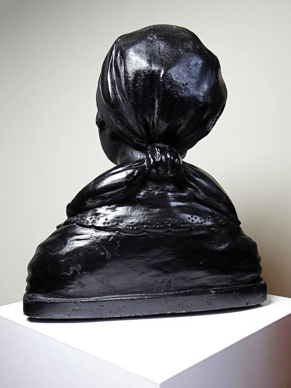Buste de jeune femme en plâtre 1900-1930 monochrome Citti & Frère | Puces Privées