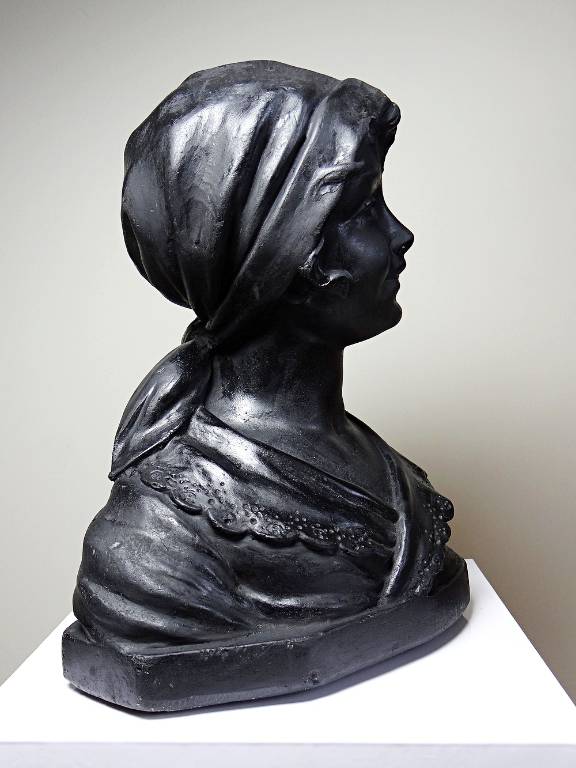 Buste de jeune femme en plâtre 1900-1930 monochrome Citti & Frère | Puces Privées