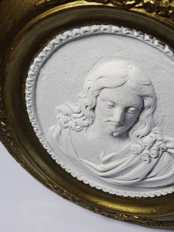 Médaillon mural religieux Christ plâtre ancien XIXe style Louis XVI XIXe | Puces Privées