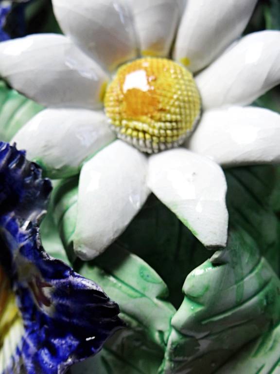 Centre de table trompe l'oeil faïence Italienne vintage corbeille de fleurs | Puces Privées