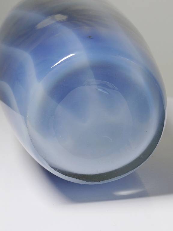 Vase vintage verre fumé doublé d'opaline bulle de savon Murano | Puces Privées